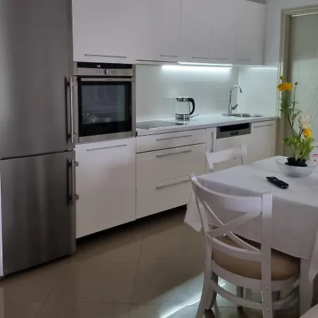 Amare Apartment *